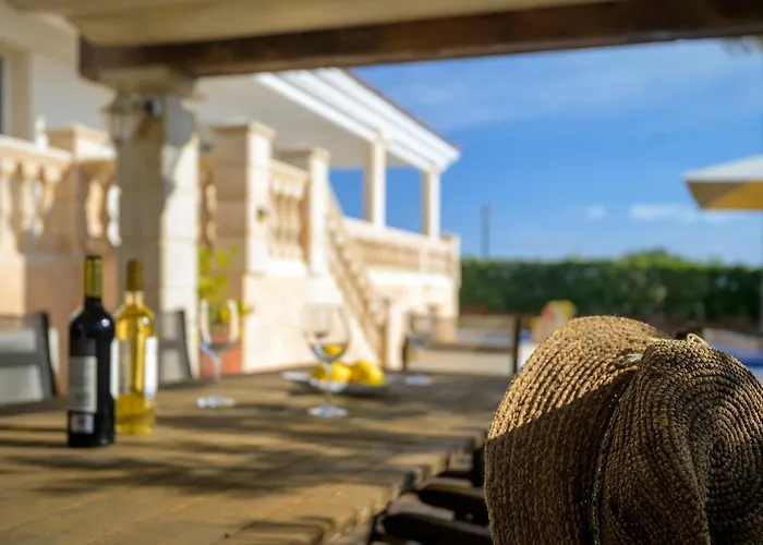 Rafael By Bookmenorcavillas * Punta Prima (Menorca)